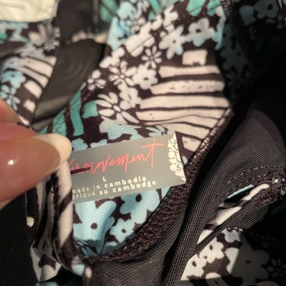 Brand New People Movement Under Control Sports Bra size L
Brand new nev… - Picture 5 of 5